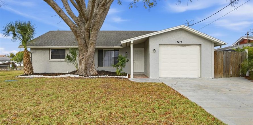 Casa en Hudson, Florida 3 dormitorios, 145.48 m2 № 2386666