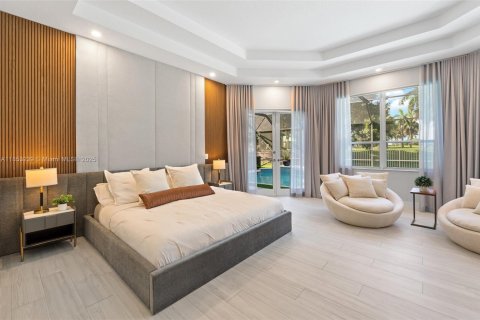 House in Weston, Florida 5 bedrooms, 511.61 sq.m. № 2034484 - photo 5