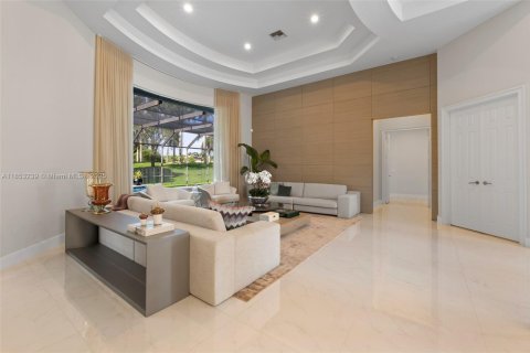 House in Weston, Florida 5 bedrooms, 511.61 sq.m. № 2034484 - photo 28