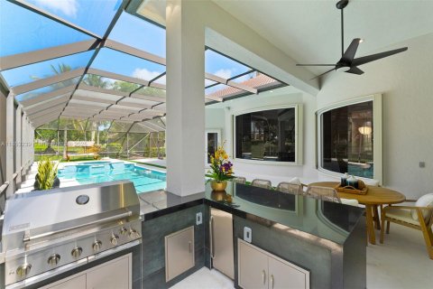 House in Weston, Florida 5 bedrooms, 511.61 sq.m. № 2034484 - photo 17