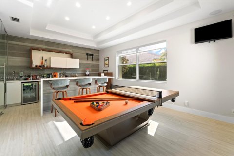 House in Weston, Florida 5 bedrooms, 511.61 sq.m. № 2034484 - photo 10