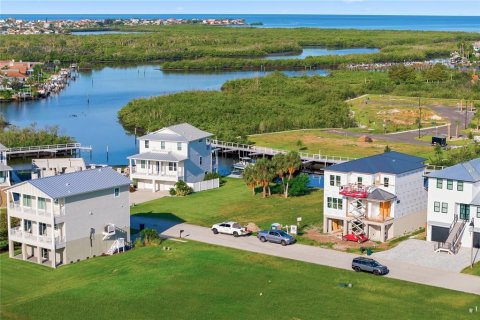 Land in New Port Richey, Florida № 2391411 - photo 10