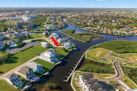 Land in New Port Richey, Florida № 2391411 - photo 2