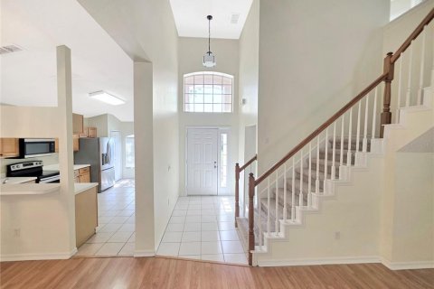 Casa en venta en Lake Mary, Florida, 3 dormitorios, 185.8 m2 № 2107075 - foto 5