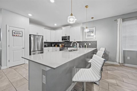 Villa ou maison à vendre à Davenport, Floride: 8 chambres, 363.15 m2 № 2433405 - photo 13