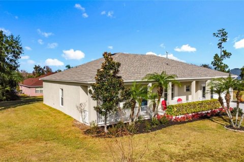 House in Winter Haven, Florida 4 bedrooms, 187.66 sq.m. № 2289911 - photo 4