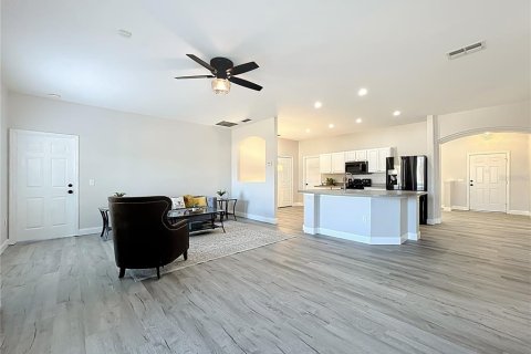 House in Winter Haven, Florida 4 bedrooms, 187.66 sq.m. № 2289911 - photo 20