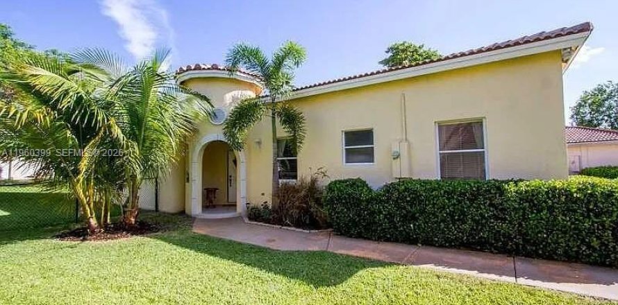 Дом в Коконат Крик, Флорида 3 спальни, 167.97м2 № 2026972