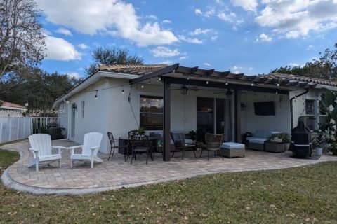 Снять в аренду виллу или дом в Коконат Крик, Флорида 3 спальни, 167.97м2, № 2026972 - фото 3