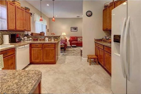 Снять в аренду виллу или дом в Коконат Крик, Флорида 3 спальни, 167.97м2, № 2026972 - фото 6