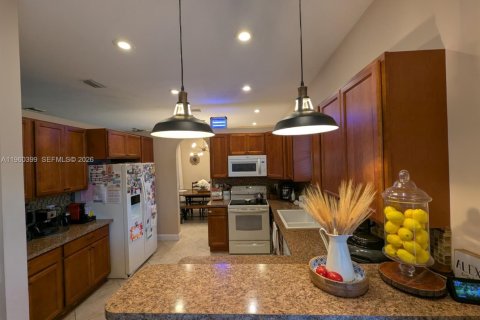 Снять в аренду виллу или дом в Коконат Крик, Флорида 3 спальни, 167.97м2, № 2026972 - фото 8