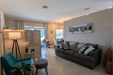 Снять в аренду виллу или дом в Коконат Крик, Флорида 3 спальни, 167.97м2, № 2026972 - фото 17