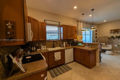 Снять в аренду виллу или дом в Коконат Крик, Флорида 3 спальни, 167.97м2, № 2026972 - фото 7