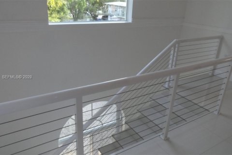 Casa en venta en Key Largo, Florida, 5 dormitorios, 270.53 m2 № 2007074 - foto 9