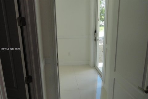 Casa en venta en Key Largo, Florida, 5 dormitorios, 270.53 m2 № 2007074 - foto 18