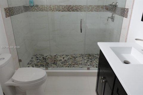 Casa en venta en Key Largo, Florida, 5 dormitorios, 270.53 m2 № 2007074 - foto 23