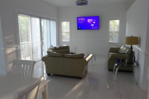 Casa en venta en Key Largo, Florida, 5 dormitorios, 270.53 m2 № 2007074 - foto 16