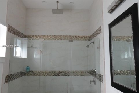 Casa en venta en Key Largo, Florida, 5 dormitorios, 270.53 m2 № 2007074 - foto 22