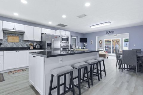 Купить виллу или дом в Бока-Ратон, Флорида 5 комнат, 138.24м2, № 2083482 - фото 17