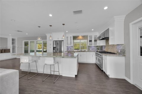 Купить виллу или дом в Хомстед, Флорида 4 спальни, 180.69м2, № 2043639 - фото 10