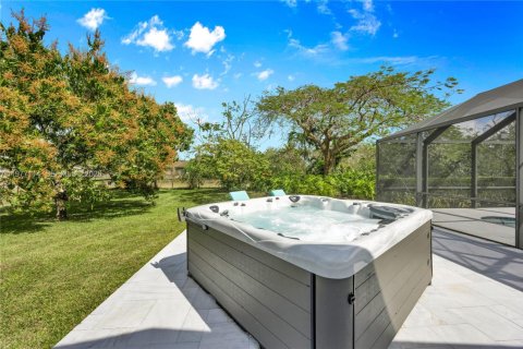 Купить виллу или дом в Хомстед, Флорида 4 спальни, 180.69м2, № 2043639 - фото 30