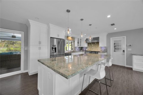 Купить виллу или дом в Хомстед, Флорида 4 спальни, 180.69м2, № 2043639 - фото 9