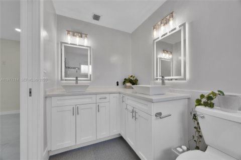 Купить виллу или дом в Хомстед, Флорида 4 спальни, 180.69м2, № 2043639 - фото 14