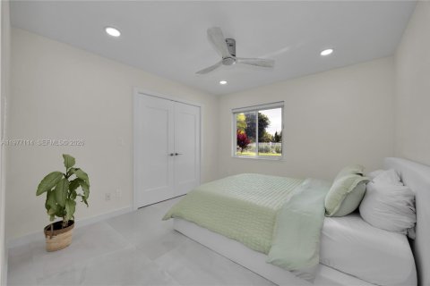 Купить виллу или дом в Хомстед, Флорида 4 спальни, 180.69м2, № 2043639 - фото 17