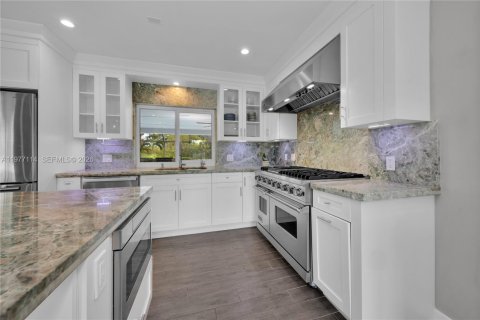 Купить виллу или дом в Хомстед, Флорида 4 спальни, 180.69м2, № 2043639 - фото 6