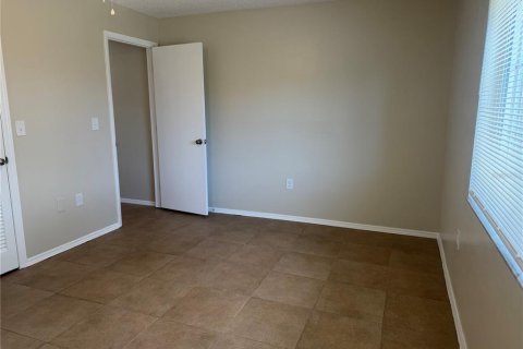 House in Holiday, Florida 4 bedrooms, 129.04 sq.m. № 2167529 - photo 21