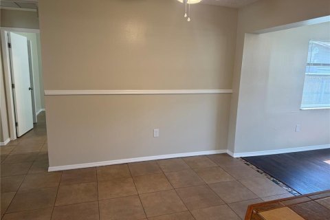 House in Holiday, Florida 4 bedrooms, 129.04 sq.m. № 2167529 - photo 7