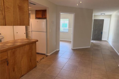 House in Holiday, Florida 4 bedrooms, 129.04 sq.m. № 2167529 - photo 2