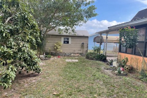Villa ou maison à vendre à Okeechobee, Floride: 4 chambres, 156.08 m2 № 1553256 - photo 23