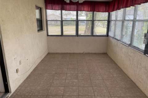 Villa ou maison à vendre à Okeechobee, Floride: 4 chambres, 156.08 m2 № 1553256 - photo 15
