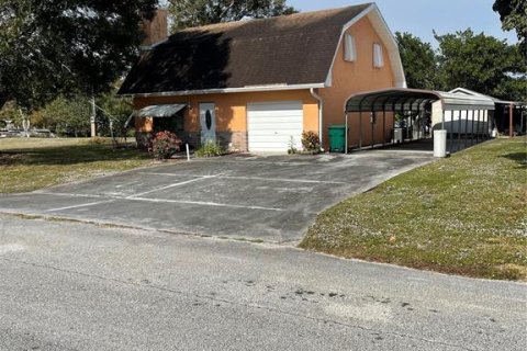 Villa ou maison à vendre à Okeechobee, Floride: 4 chambres, 156.08 m2 № 1553256 - photo 1