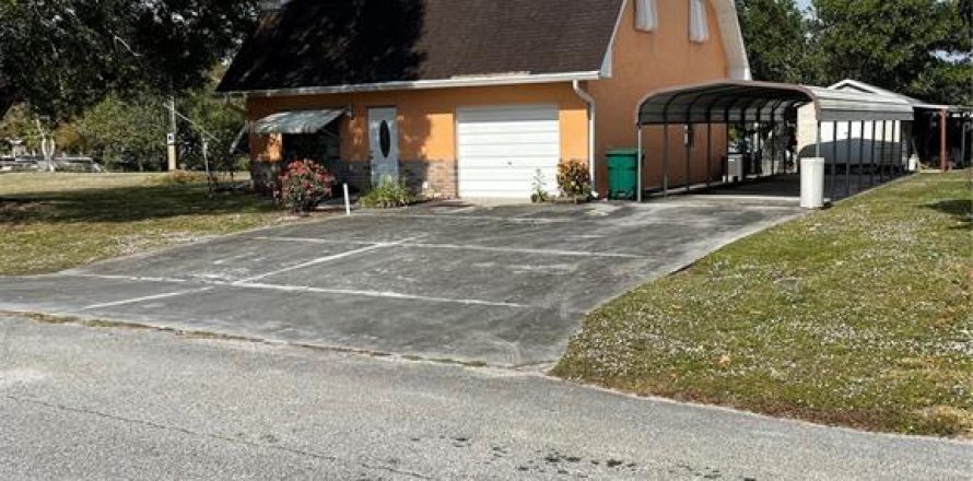 Villa ou maison à Okeechobee, Floride 4 chambres, 156.08 m2 № 1553256