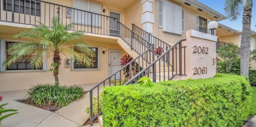 Condominio en Jupiter, Florida, 2 dormitorios № 2177608
