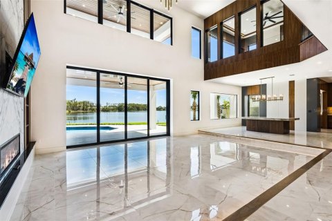 House in Orlando, Florida 5 bedrooms, 594.57 sq.m. № 2400319 - photo 4