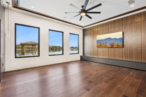 House in Orlando, Florida 5 bedrooms, 594.57 sq.m. № 2400319 - photo 16