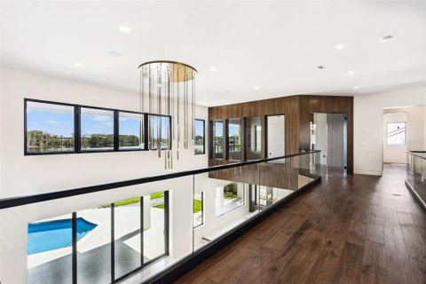 House in Orlando, Florida 5 bedrooms, 594.57 sq.m. № 2400319 - photo 29