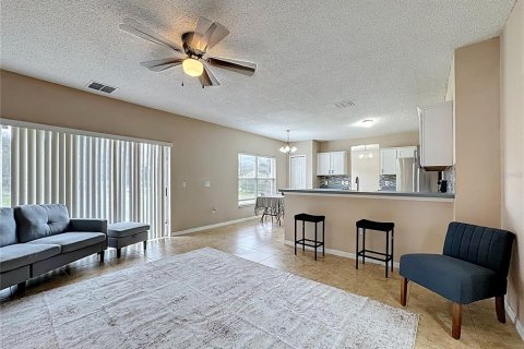 House in Kissimmee, Florida 4 bedrooms, 194.54 sq.m. № 1898829 - photo 14