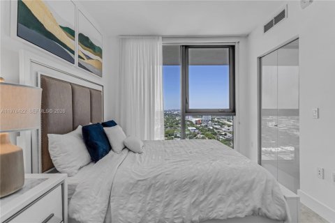 Condo in Miami, Florida, 2 bedrooms  № 2042159 - photo 20