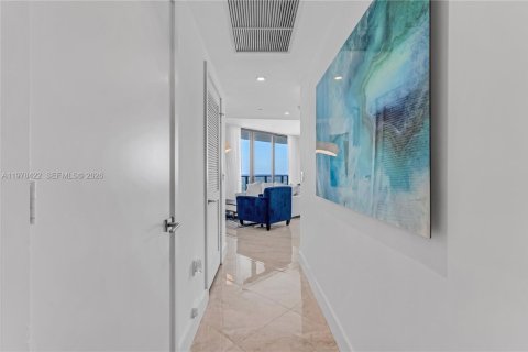 Condo in Miami, Florida, 2 bedrooms  № 2042159 - photo 8