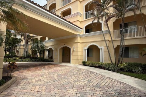 Condo in St. Lucie, Florida, 2 bedrooms  № 2183063 - photo 19