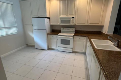Condo in St. Lucie, Florida, 2 bedrooms  № 2183063 - photo 20