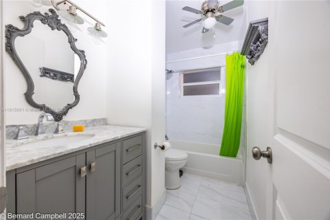 Condo in Hallandale Beach, Florida, 1 bedroom  № 1970599 - photo 5