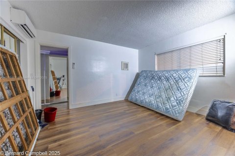 Condo in Hallandale Beach, Florida, 1 bedroom  № 1970599 - photo 3