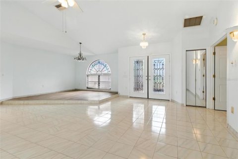 House in Port Charlotte, Florida 3 bedrooms, 229.93 sq.m. № 1869132 - photo 11