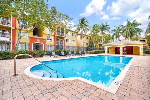 Снять в аренду кондоминиум в Дейви, Флорида 2 спальни, 98.57м2, № 2055221 - фото 17