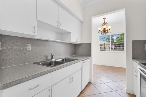 Снять в аренду кондоминиум в Дейви, Флорида 2 спальни, 98.57м2, № 2055221 - фото 5